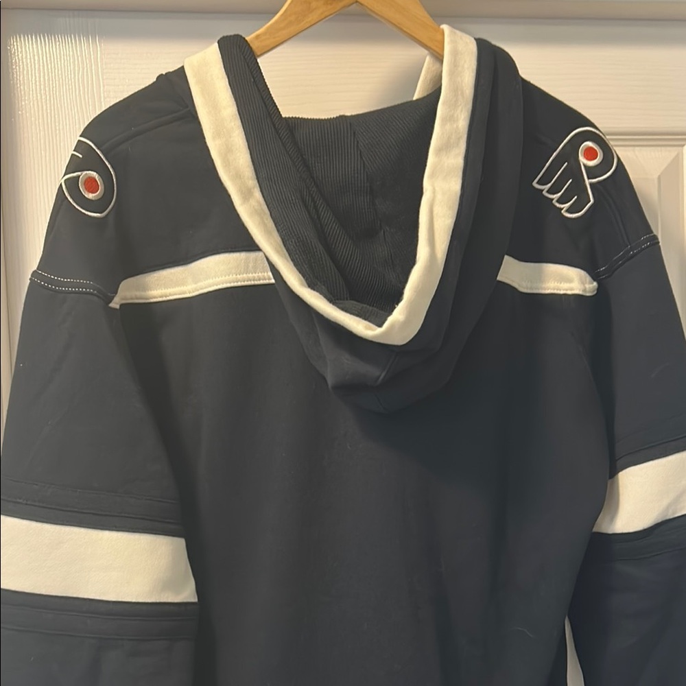 Philadelphia Flyers Hoodie - Picture 4 of 5